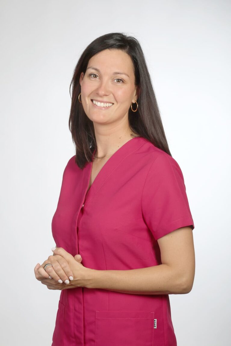 Dra Dentista Fani Solans Bealdent